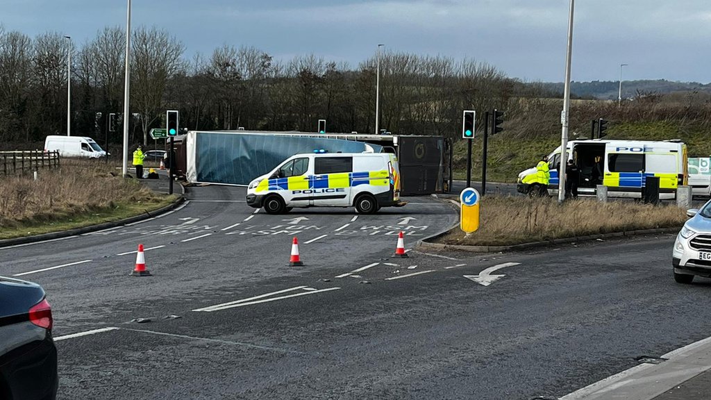 A4174 crash Bristol road closed after lorry overturns