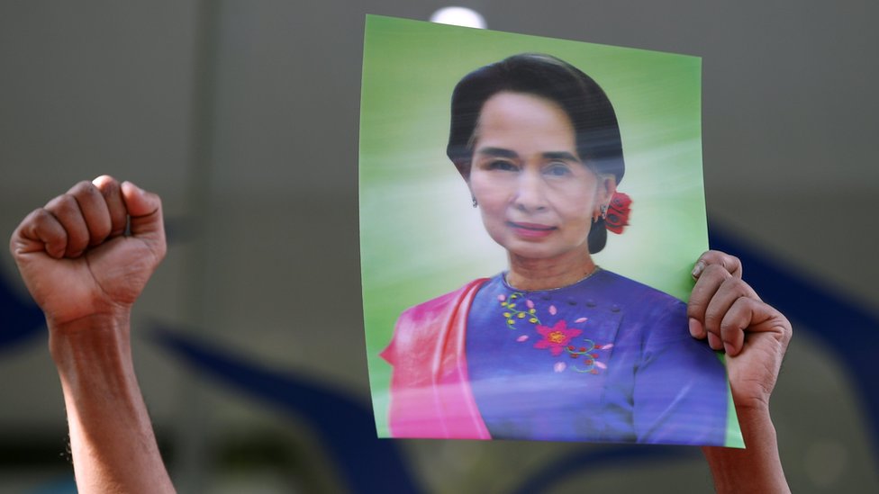 Myanmar coup: US threatens sanctions over Aung San Suu Kyi detention