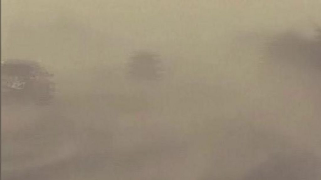 Cars disappear as 'crazy' sandstorm engulfs Las Vegas