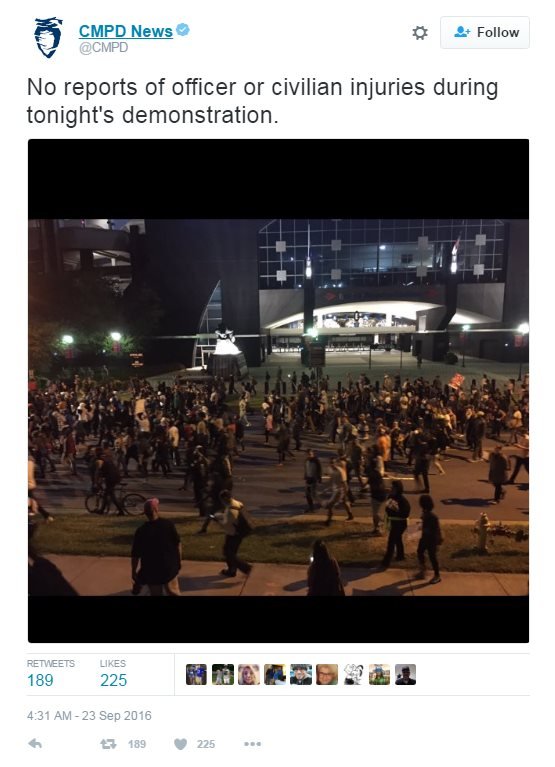 Полицейское управление Шарлотты-Макленбург в Твиттере: Сообщений о ранениях офицеров или гражданских лиц во время сегодняшней демонстрации не поступало.