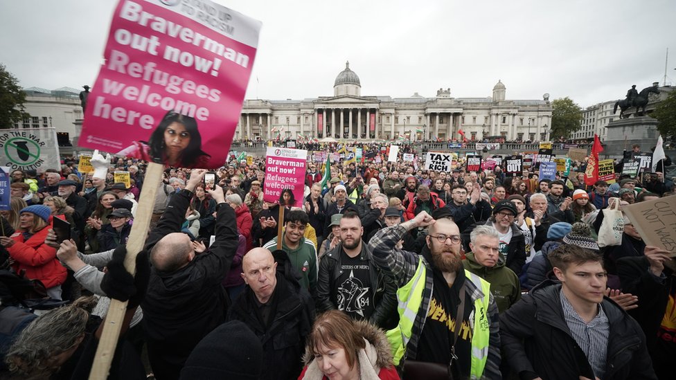 Thousands join London protest calling for general election