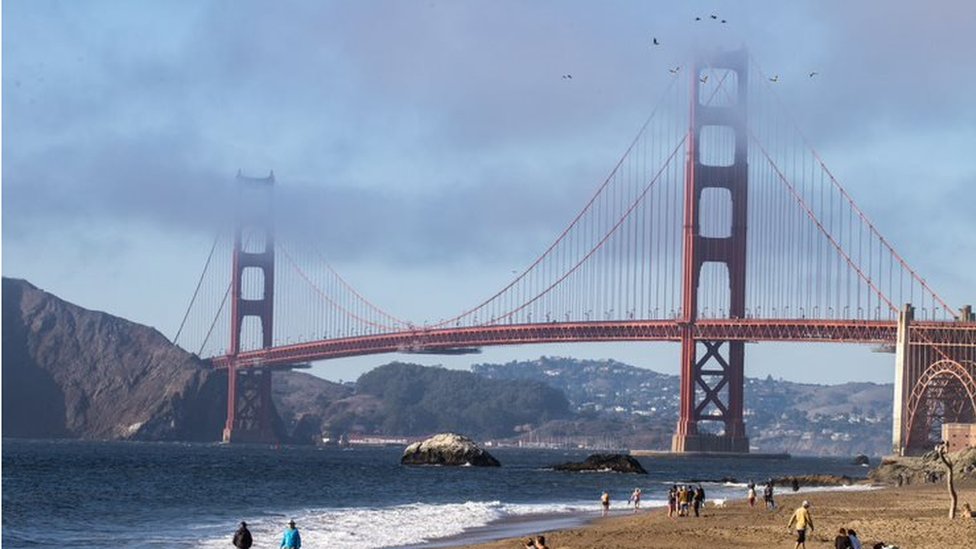 A picture of the Golden Gate Bridge