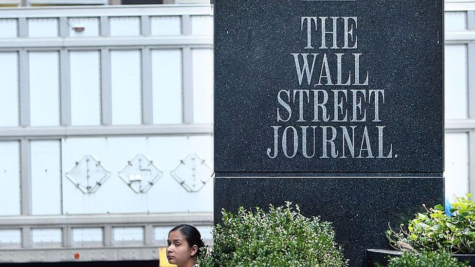 Трем журналистам Wall Street Journal было приказано покинуть Китай через пять дней