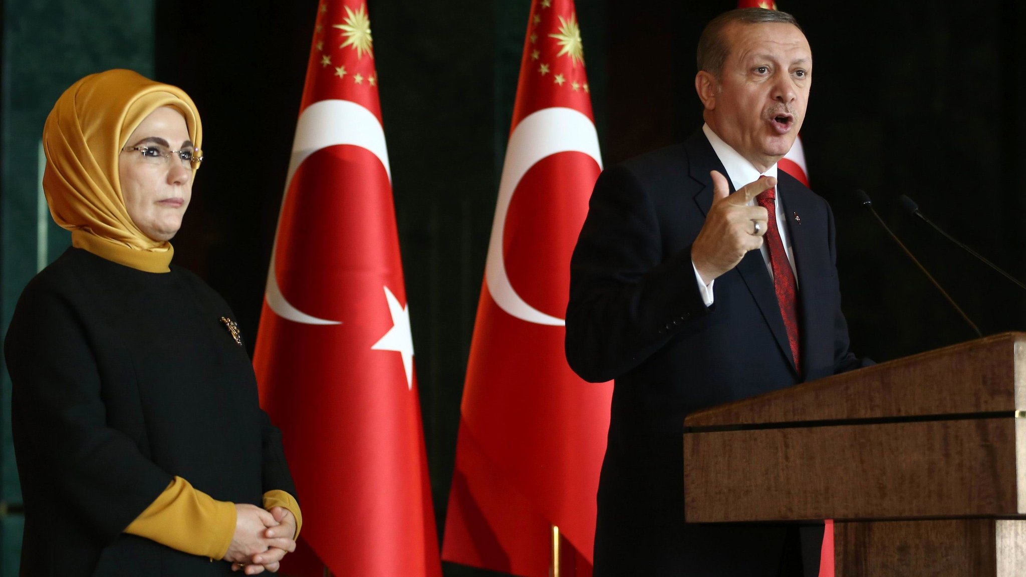 Turkeys first lady praises Ottoman harem image