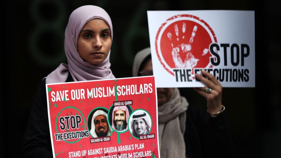 File photo showing people protesting against the death penalty in Saudi Arabia, outside the Saudi consulate in New York (1 June 2019)