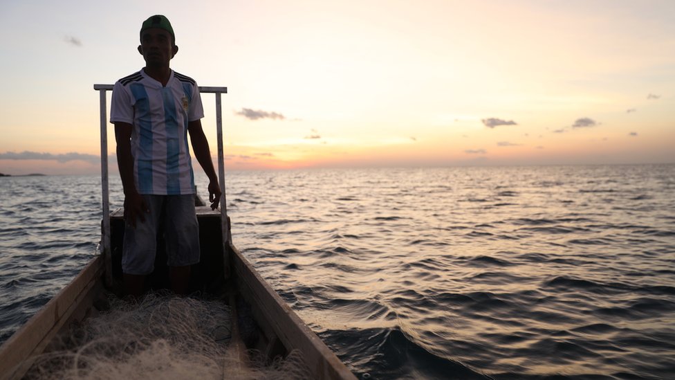 Abdul Ryan on a boat, Rote residents who have also been imprisoned with the same case