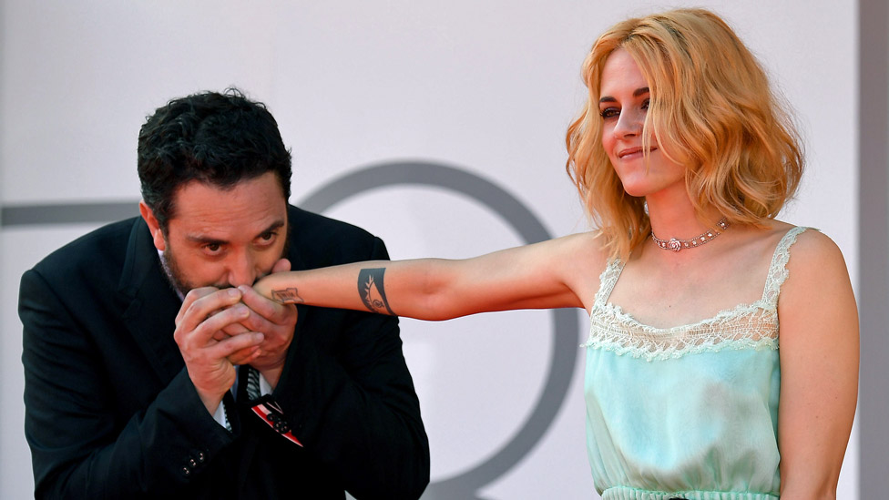 Pablo Larraín y Kristen Stewart en el Festival de Cine de Venecia