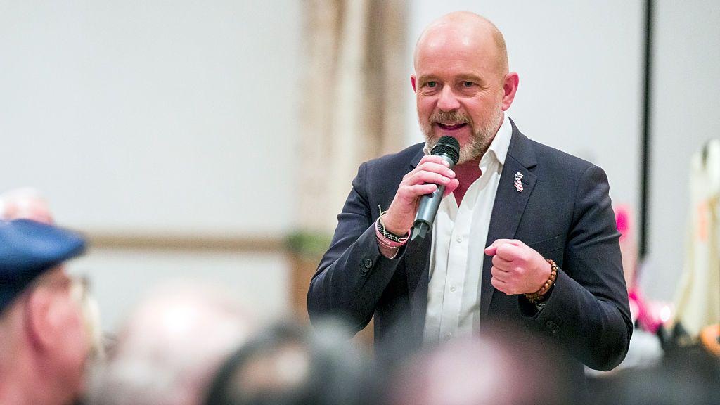 Trump endorses ex-UK political aide Steve Hilton for California governor