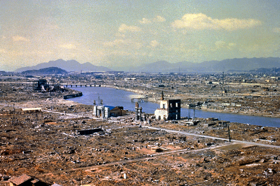 Uma imagem de Hiroshima mostrando a maioria dos edifícios destruídos