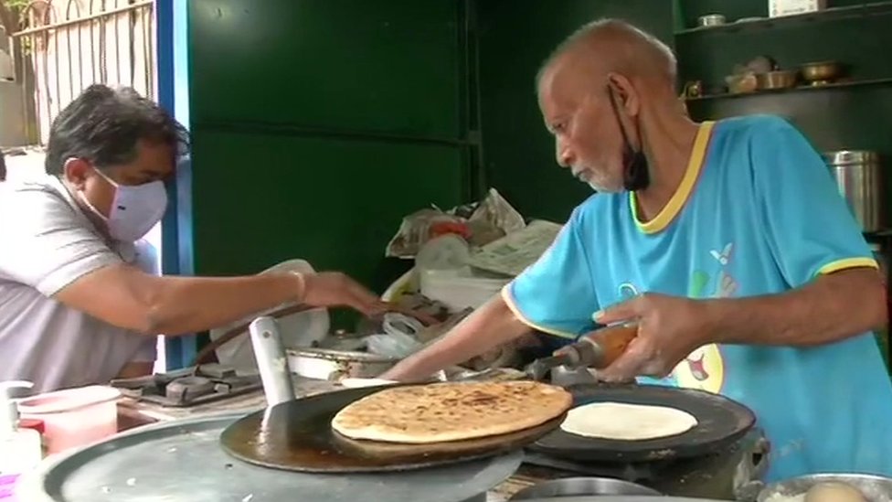 Baba Ka Dhaba Teary Video Brings Delhi Crowds To Struggling Food Stall Bbc News