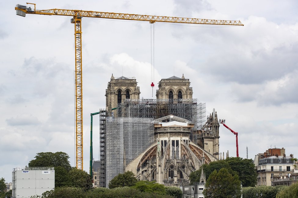 Radovi na Notr Dam katedrali u Parizu