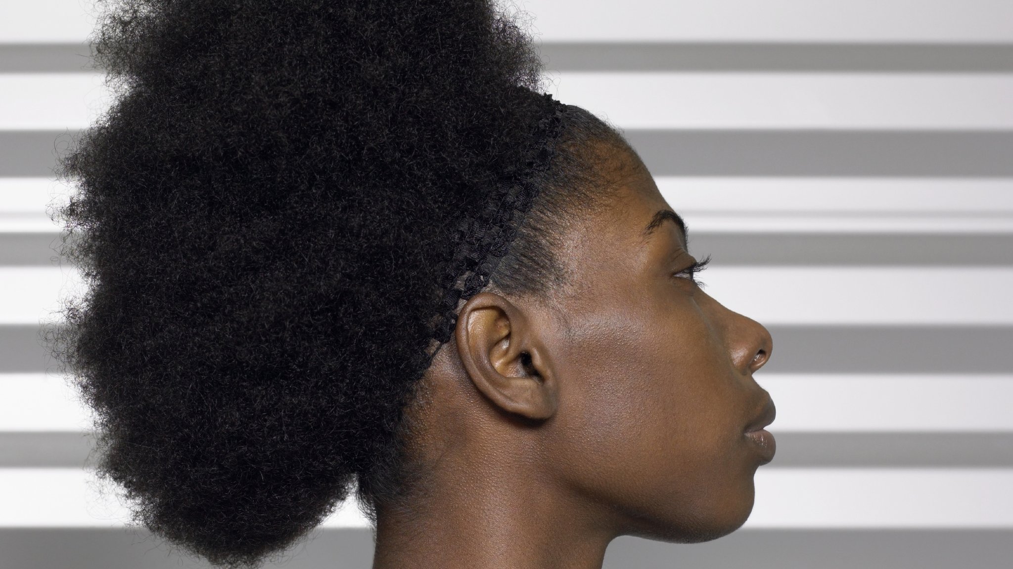 The women saying no, 'afropuff' hair is not unruly - BBC News