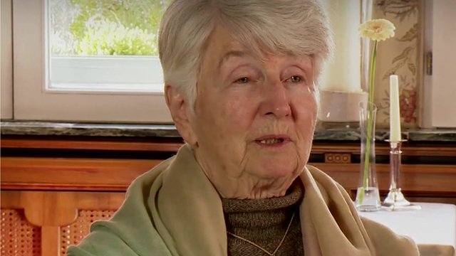 Reinhold Hanning trial: Auschwitz survivor Hedy Bohm - BBC News