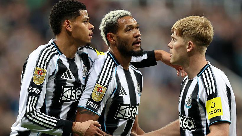 Newcastle 4-1 Bradford City: Holders start defence with