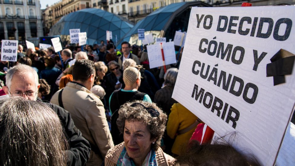 Manifestación a favor de la eutanasia en Madrid