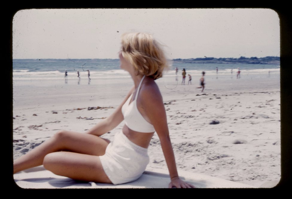Sylvia Plath deniz kenarında