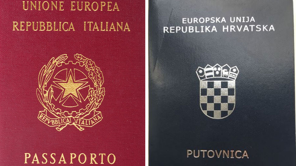 Algunos países en la UE tienen un pasaporte vino tinto, como Italia (izq.), pero Croacia conservó su color original después de integrarse al bloque en 2013. Pasaporte italiano y pasaporte croata.