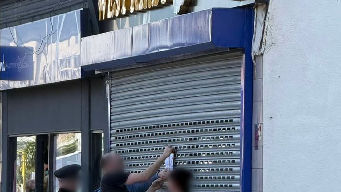 West Kirby Vape Shop with 'mattress on floor in back' shut down