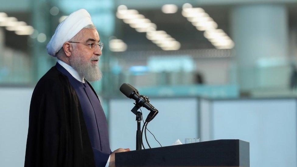 Рухани выступает на церемонии