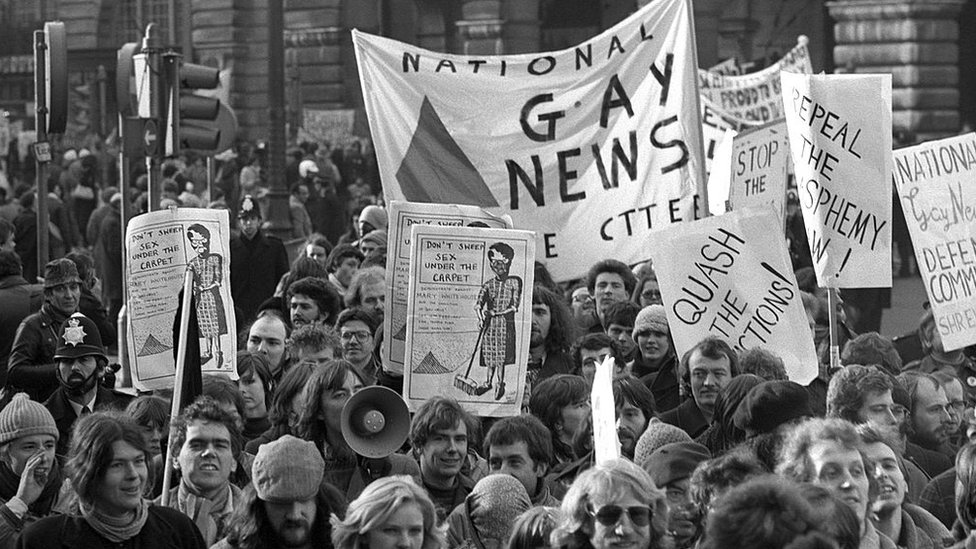 Гей-парад на Трафальгарской площади в Лондоне в конце 1970-х