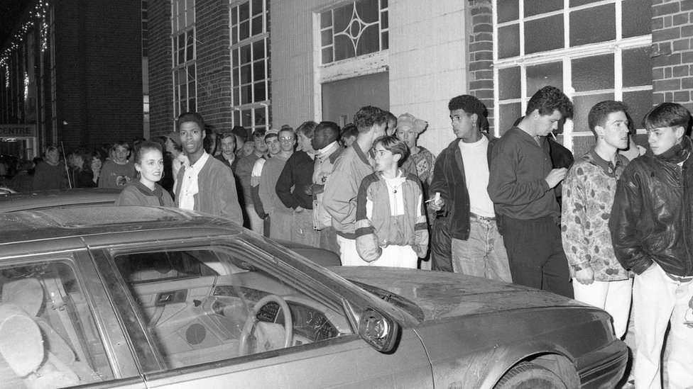 Queue for dance event at The Centre, Slough, 1989