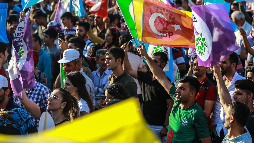 HDP'li Saruhan Oluç: Seçime girme engelini aşacak formüllerimiz hazır