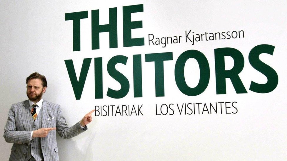 Исландский художник Рагнар Кьяртанссон «Посетители»
