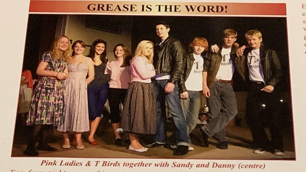Эд Ширан в школьной постановке Grease