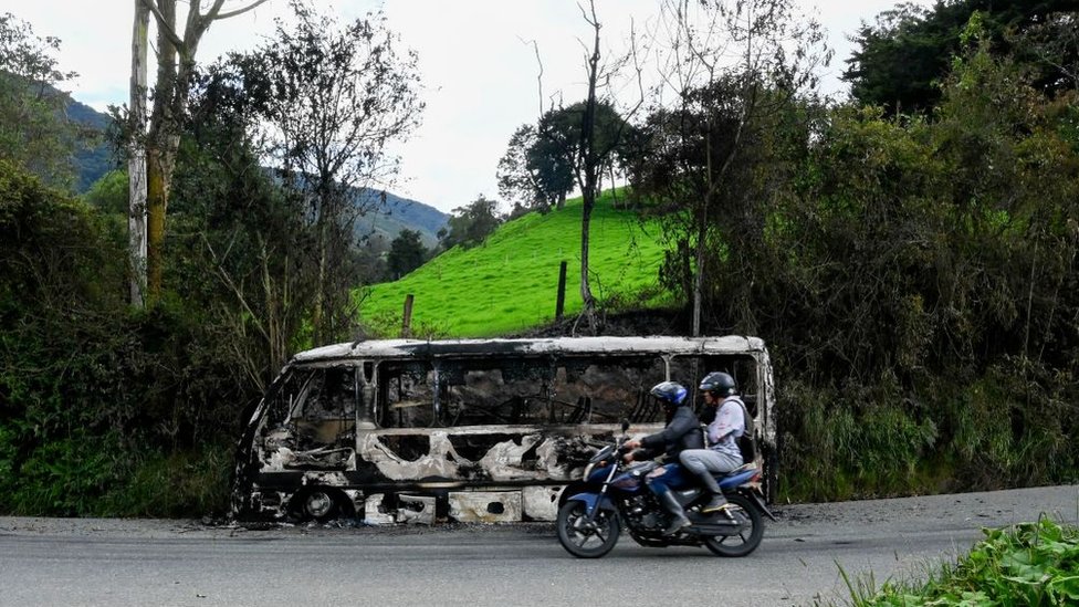 bus incendiado en Antioquia