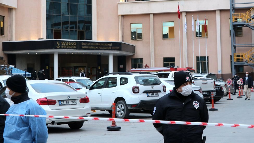 Covid-19: Explosion kills nine coronavirus patients in Turkey - BBC News