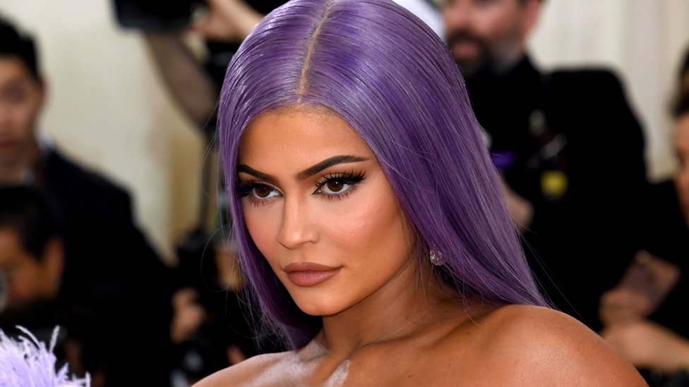 Kylie Jenner's make-up firm warns of Shopify data breach - BBC News