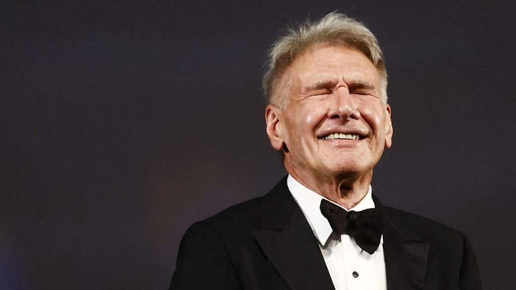 Harrison Ford emotionally accepts Cannes Palme d'Or award