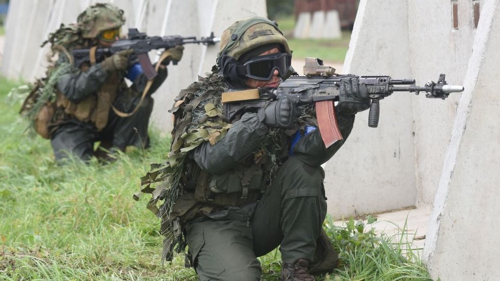 Soldados de Ucrania durante unos ejercicios militares.