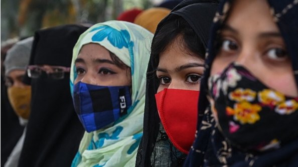 Karnataka: 'Wearing hijab doesn't make Muslim women oppressed' - BBC News