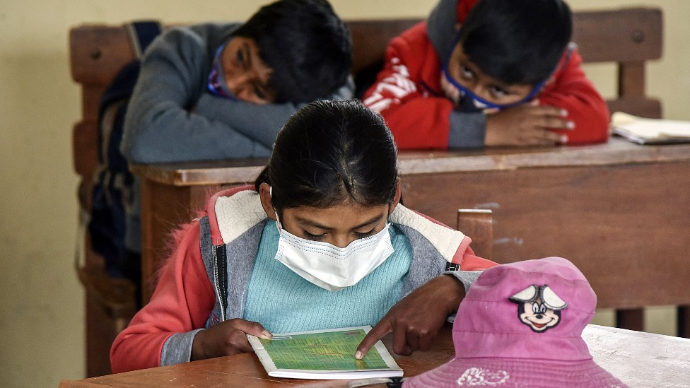 Niños en una escuela