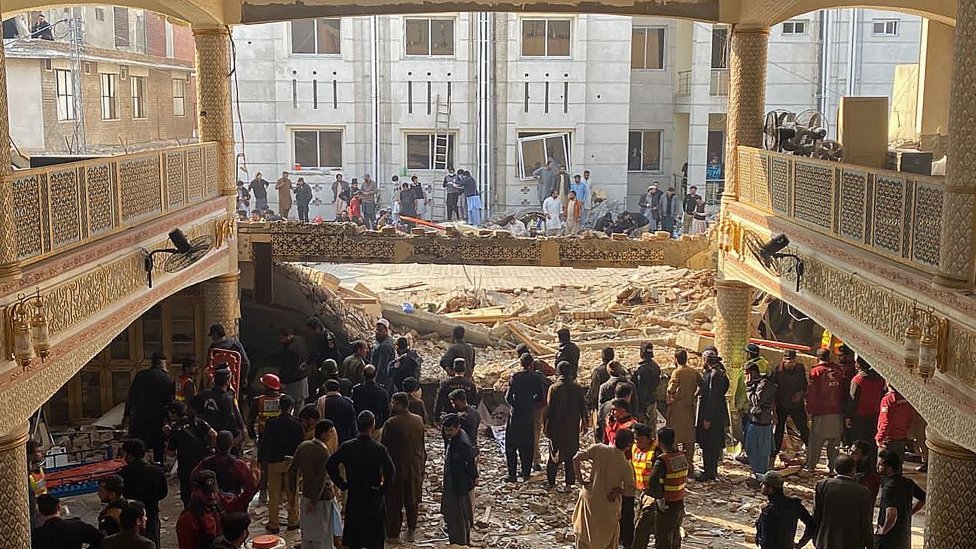 انفجار في مسجد في باكستان