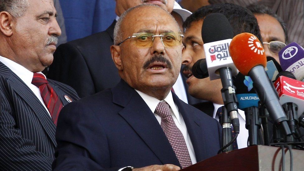 Ali Abdullah Saleh se hizo aliado de los hutíes después de que éstos habían combatido contra su gobierno. Ali Abdullah Saleh