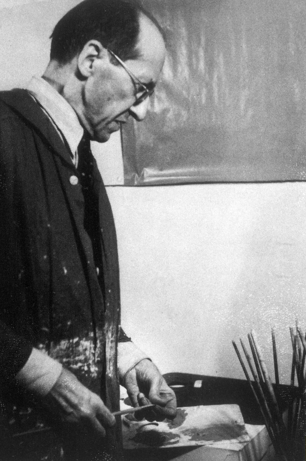 Umetnik Pit Mondrijan dok slika 1942. godine