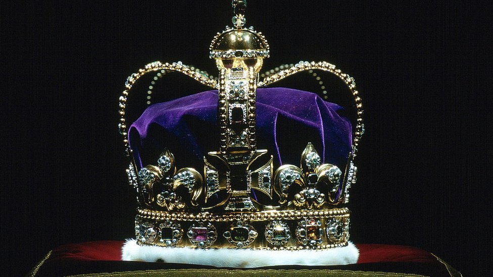 La corona de St. Edward