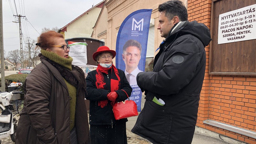Peter Marki-Zay campaigns in the southern town of Mako