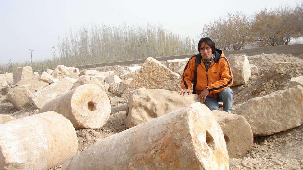 Said Reza Huseini at the Tepe Zargaran archaeological site in Balkh, 2007