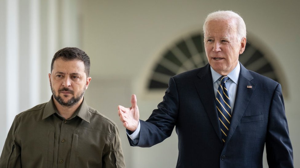 Biden vows to stand by Ukraine, despite budget fiasco