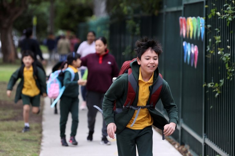 Estudo com escolas australianas sugeriu baixo risco de contágio