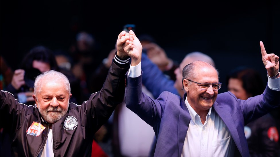 Lula and Alckmin during the presidential campaign.