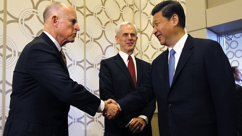 El gobernador de California, Jerry Brown, y el presidente de China, Xi Jinping