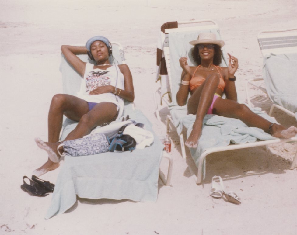 Robyn Crawford and Whitney Houston in Aruba