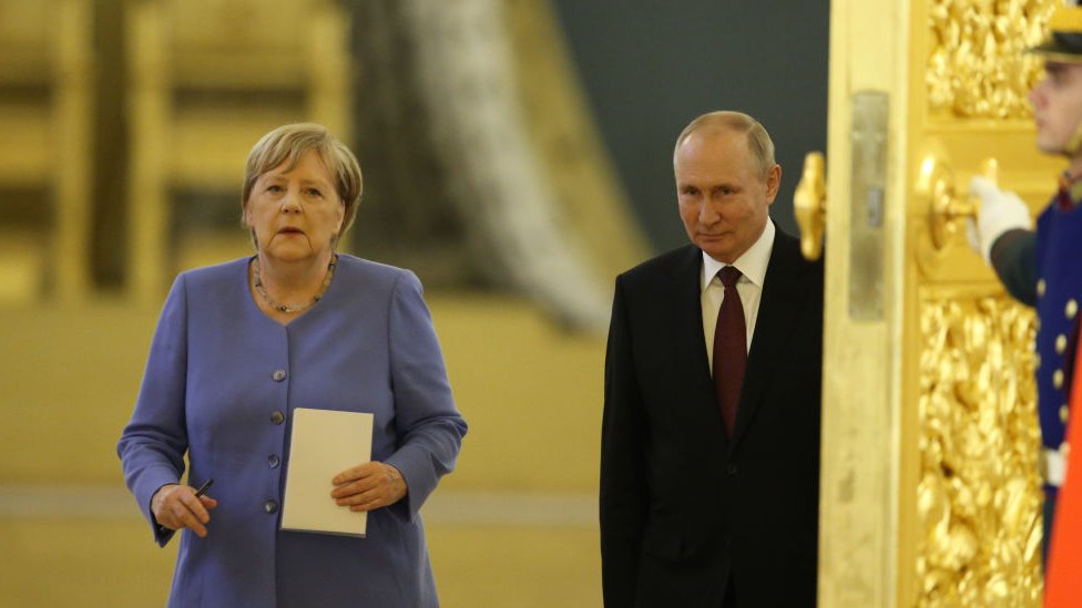 Merkel y Putin.