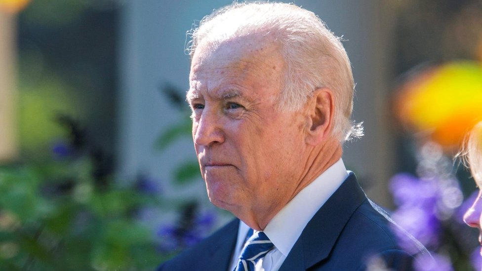 Вице-президент США Джо Байден объявляет, что не будет выдвигать свою кандидатуру на пост президента 2016 года в Розовом саду Белого дома в Вашингтоне, округ Колумбия, США, 21 октября 2015 года.