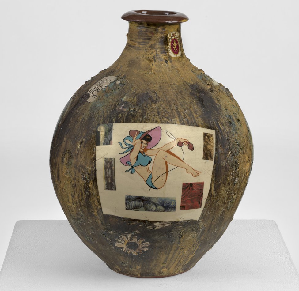 Западное искусство в виде сакской бутылки (1992)