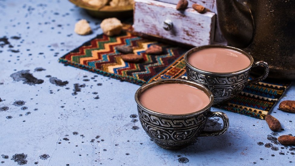 Cokelat panas Meksiko di mug.